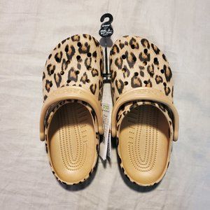 NWT crocs leopard print clogs